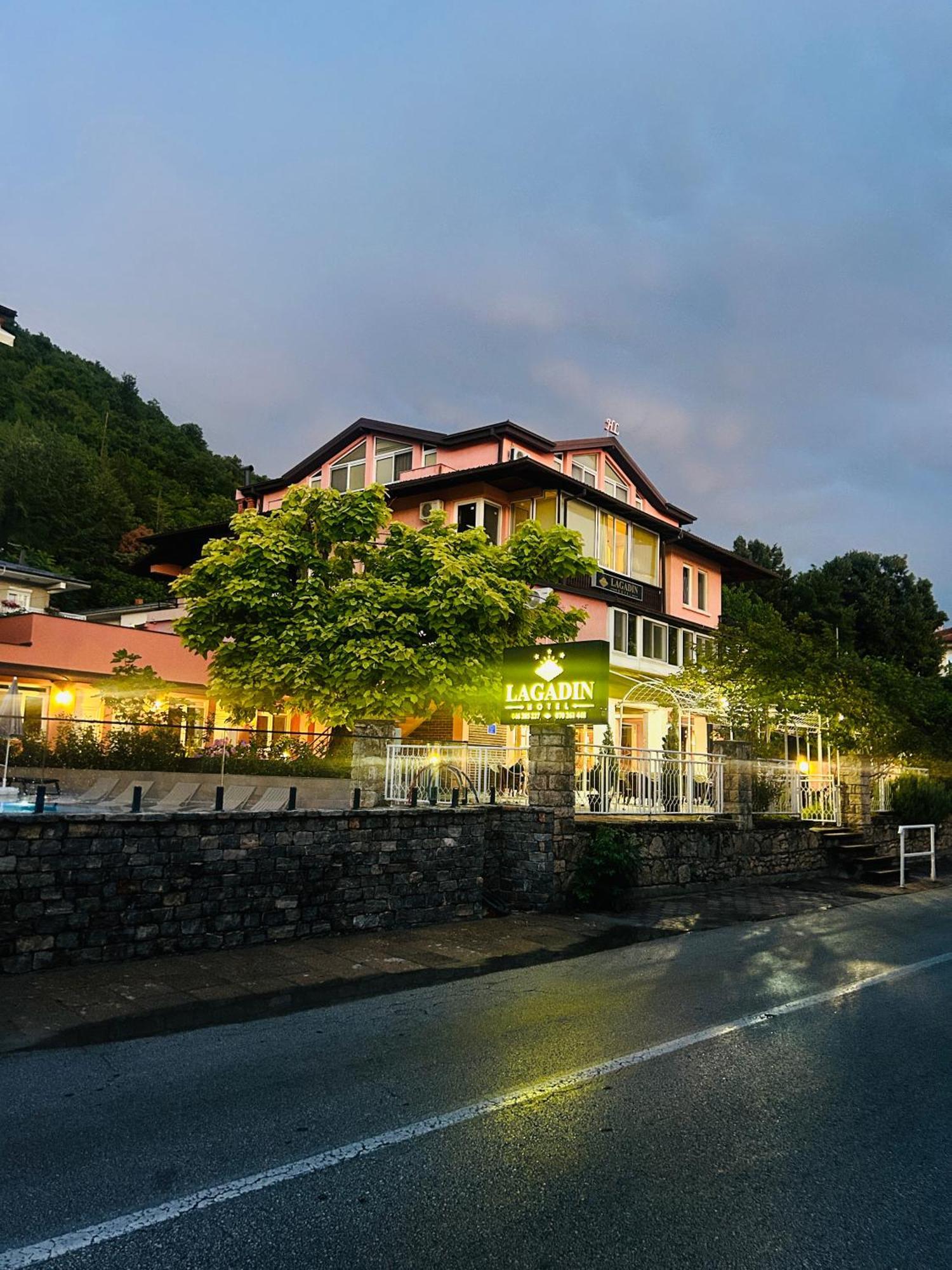 Hotel 라가딘 외부 사진