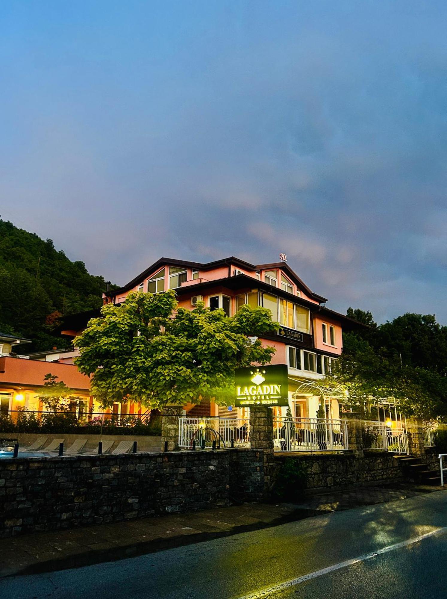 Hotel 라가딘 외부 사진